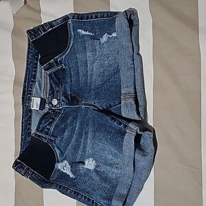 Women's Old Navy maternity jeans short